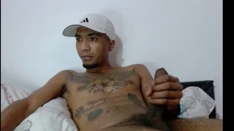 Snapshot of comoseria1927realg4life chatting on December 14, 5:02 am comoseria1927realg4life online show from December 14, 5:02 am