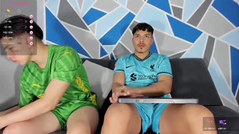 Snapshot of confi17_latin chatting on December 9, 1:07 am Damian and Daniel online show from December 9, 1:07 am