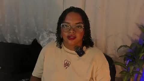 conielaurenth online show from May 18, 2:07 am