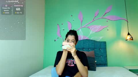 C O N N I E online show from October 17, 8:55 pm