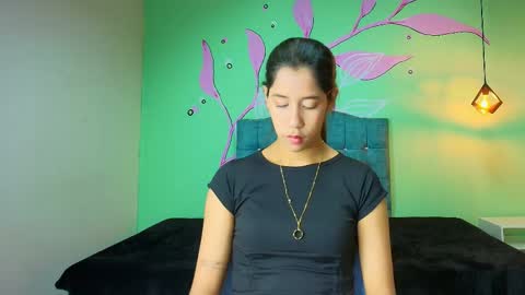 C O N N I E online show from November 25, 2:39 pm