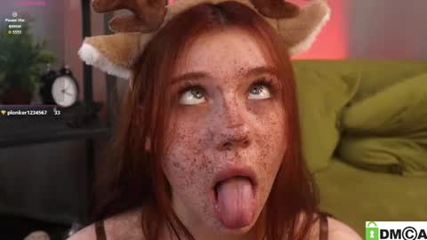 Snapshot of connie_monus chatting on May 29, 6:39 pm Amy online show from May 29, 6:39 pm