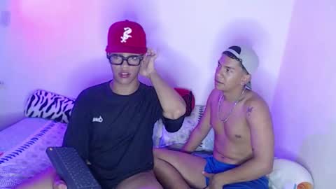 Snapshot of connor_and_taylor chatting on September 22, 4:03 am CONNOR TAYLOR online show from September 22, 4:03 am