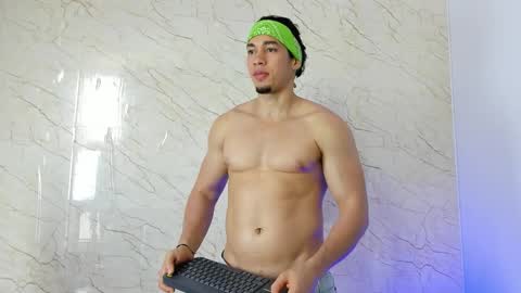 Snapshot of connor_devling1 chatting on March 11, 7:31 pm Connor online show from March 11, 7:31 pm