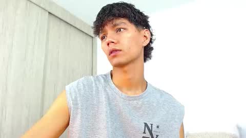 Snapshot of connor_garrett chatting on February 12, 3:29 pm Connor online show from February 12, 3:29 pm