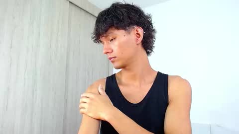 Snapshot of connor_garrett chatting on February 16, 10:39 pm Connor online show from February 16, 10:39 pm