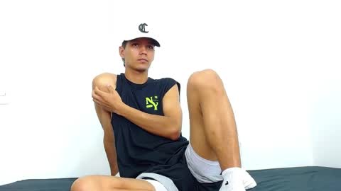 Snapshot of connor_garrett chatting on April 6, 11:00 am Connor online show from April 6, 11:00 am