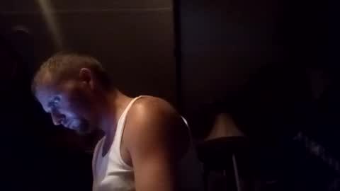 connorrussell2011 online show from March 12, 4:41 am