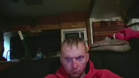 connorrussell2011 online show from April 6, 5:25 pm