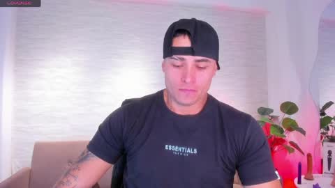 Connor Smith online show from April 25, 1:52 pm