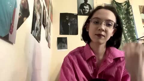 Snapshot of consuelamcelwaine chatting on March 4, 2:45 pm consuelamcelwaine online show from March 4, 2:45 pm