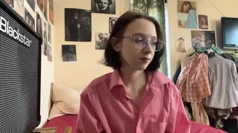 Snapshot of consuelamcelwaine chatting on March 8, 2:21 pm consuelamcelwaine online show from March 8, 2:21 pm