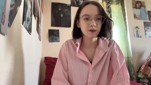 Snapshot of consuelamcelwaine chatting on March 10, 1:38 pm consuelamcelwaine online show from March 10, 1:38 pm