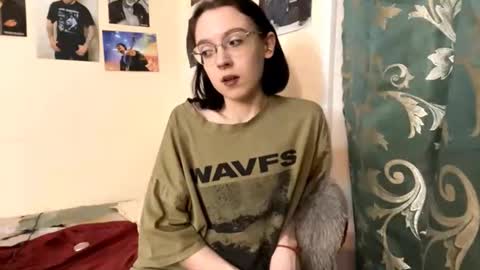 Snapshot of consuelamcelwaine chatting on March 20, 4:23 pm consuelamcelwaine online show from March 20, 4:23 pm