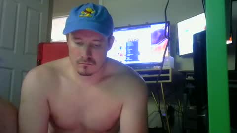 LukasGoodBoyXXX online show from July 6, 7:27 pm