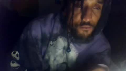 Snapshot of convertibl chatting on November 18, 1:44 am convertibl online show from November 18, 1:44 am