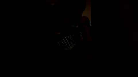 Snapshot of convertibl chatting on February 11, 8:08 am convertibl online show from February 11, 8:08 am