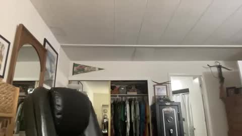 cookoosnest online show from October 4, 4:43 am