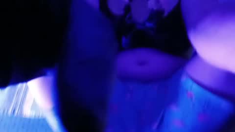 Snapshot of coolboybabe chatting on January 1, 1:37 am CoolBoyBabe online show from January 1, 1:37 am