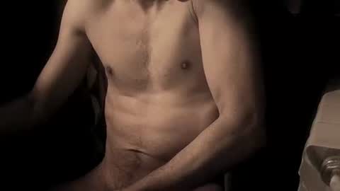 Snapshot of coolmementox chatting on January 30, 2:27 am ChoveEnArrakis online show from January 30, 2:27 am