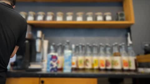 Snapshot of coolskum00 chatting on February 15, 12:22 pm Lisa and Alen online show from February 15, 12:22 pm