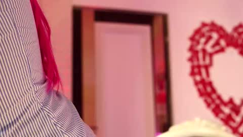 Snapshot of coolteacher chatting on January 12, 9:03 am Ginger The Cringer online show from January 12, 9:03 am