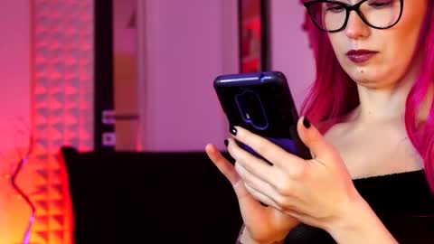 Snapshot of coolteacher chatting on February 7, 10:30 am Ginger The Cringer online show from February 7, 10:30 am