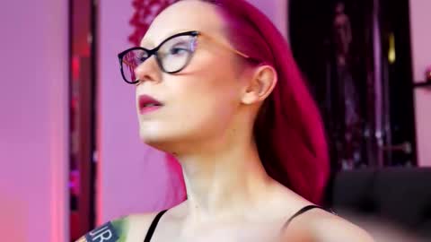 Snapshot of coolteacher chatting on February 24, 9:07 am Ginger The Cringer online show from February 24, 9:07 am