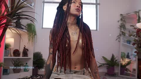 Snapshot of cooper_reds chatting on January 9, 4:39 pm ROSELL 3 online show from January 9, 4:39 pm