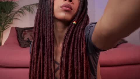 Snapshot of cooper_reds chatting on February 2, 3:54 am ROSELL 3 online show from February 2, 3:54 am