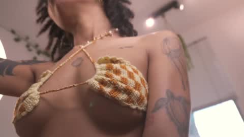 Snapshot of cooper_reds chatting on October 12, 7:13 pm ROSELL 3 online show from October 12, 7:13 pm