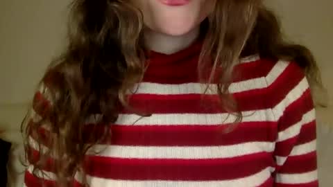 Snapshot of copperpearl chatting on December 17, 5:58 pm CopperPearl online show from December 17, 5:58 pm