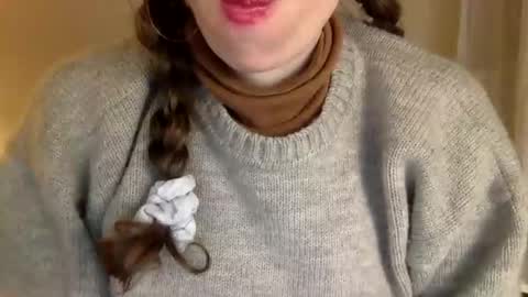 Snapshot of copperpearl chatting on February 17, 5:53 pm CopperPearl online show from February 17, 5:53 pm