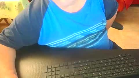 Snapshot of coquin375 chatting on November 15, 7:10 pm coquin375 online show from November 15, 7:10 pm