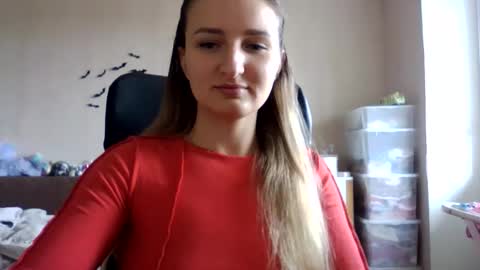 cora_fora online show from October 8, 8:56 am