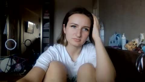 cora_fora online show from April 28, 12:10 pm