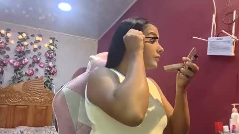 coral0403 online show from April 18, 6:45 pm