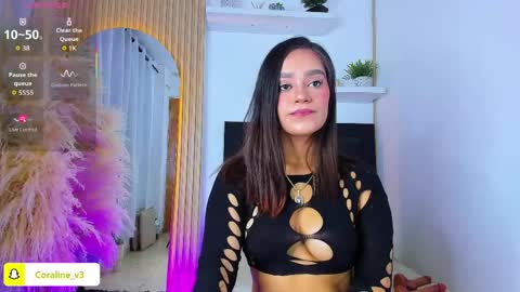 Coraline connected from 10 pm to 6 am Colombia time online show from May 11, 11:49 am