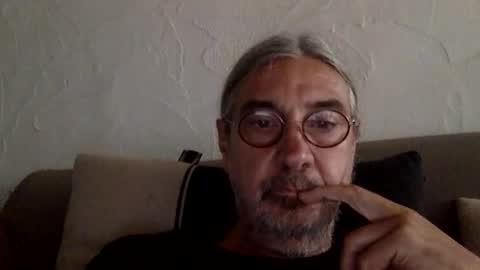 Snapshot of coreander chatting on September 21, 2:08 pm coreander online show from September 21, 2:08 pm