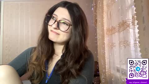 Snapshot of coreycorcoran chatting on April 7, 12:38 pm Elisheva online show from April 7, 12:38 pm