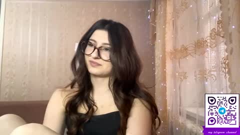 Snapshot of coreycorcoran chatting on April 9, 2:33 pm Elisheva online show from April 9, 2:33 pm