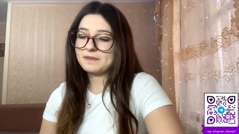 Snapshot of coreycorcoran chatting on April 14, 12:33 pm Elisheva online show from April 14, 12:33 pm