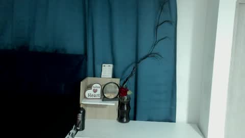 Snapshot of coreyglover chatting on April 24, 9:56 am CoreyGlover online show from April 24, 9:56 am