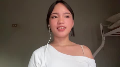 Bella online show from May 22, 8:42 am