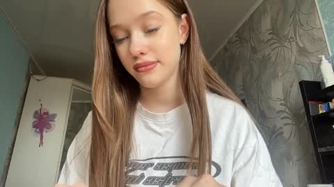 Bella 1st day here online show from April 1, 8:59 am