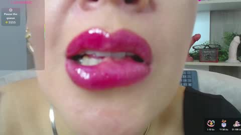 cortney tayler online show from October 23, 7:45 pm