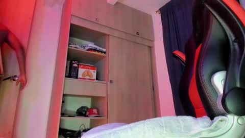 Snapshot of corvis_xnc0012 chatting on October 15, 7:41 am Corvis Xnc0012 online show from October 15, 7:41 am