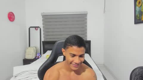 Ethan  online show from March 20, 11:20 pm