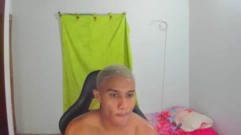 Ethan  online show from May 9, 3:39 pm