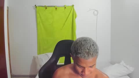 Ethan  online show from May 24, 4:12 pm